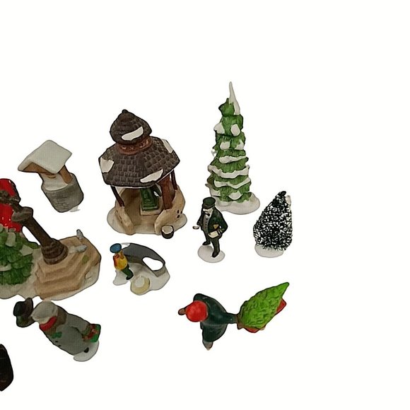 Vintage Dept 56 Christmas Village Accessories Volkswagen People Gazebo Well - Picture 3 of 5